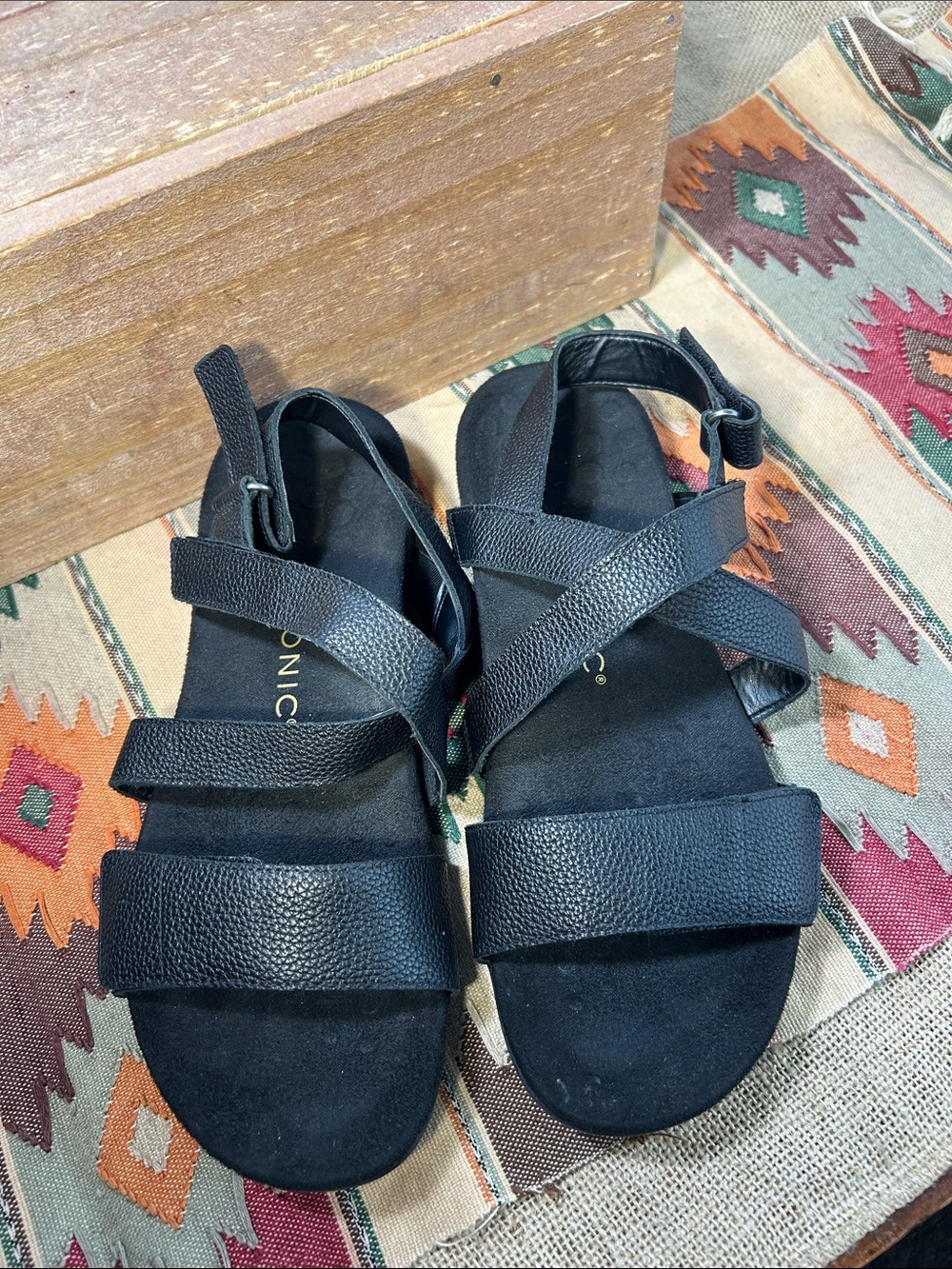 Vionic Black Cross-Strap Comfort Sandals - Picture 2 of 8